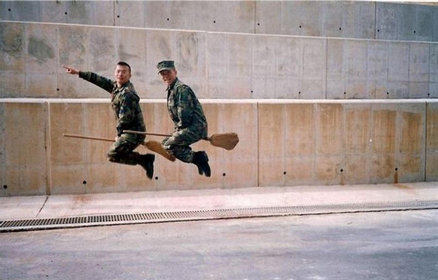 226895,xcitefun-funny-moments-military-pictures-11.jpg